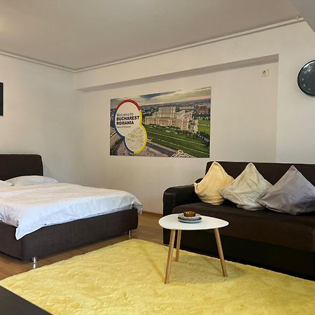 Tranzzit Airport Apartament 奥托佩尼 外观 照片