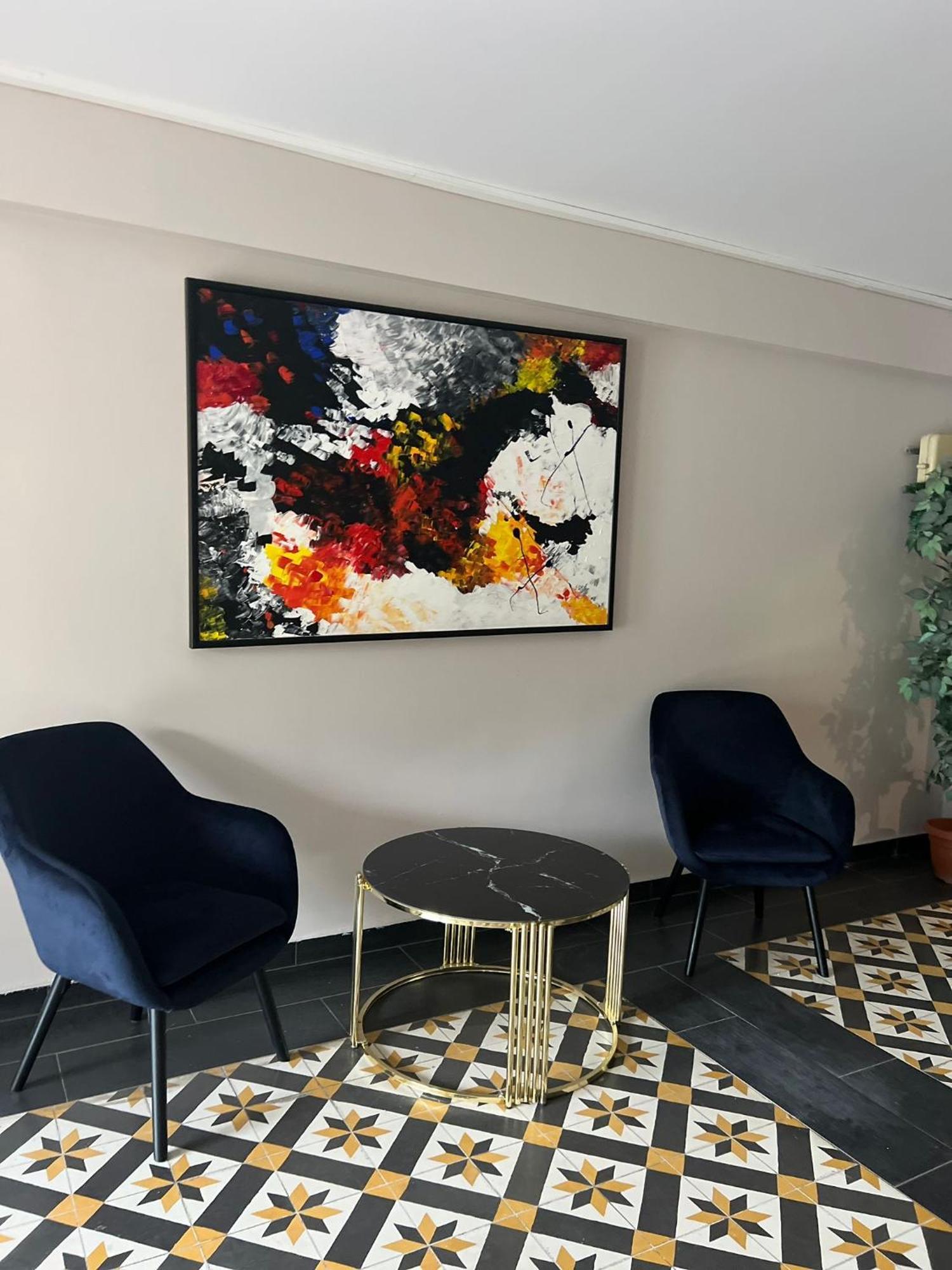 Tranzzit Airport Apartament 奥托佩尼 外观 照片