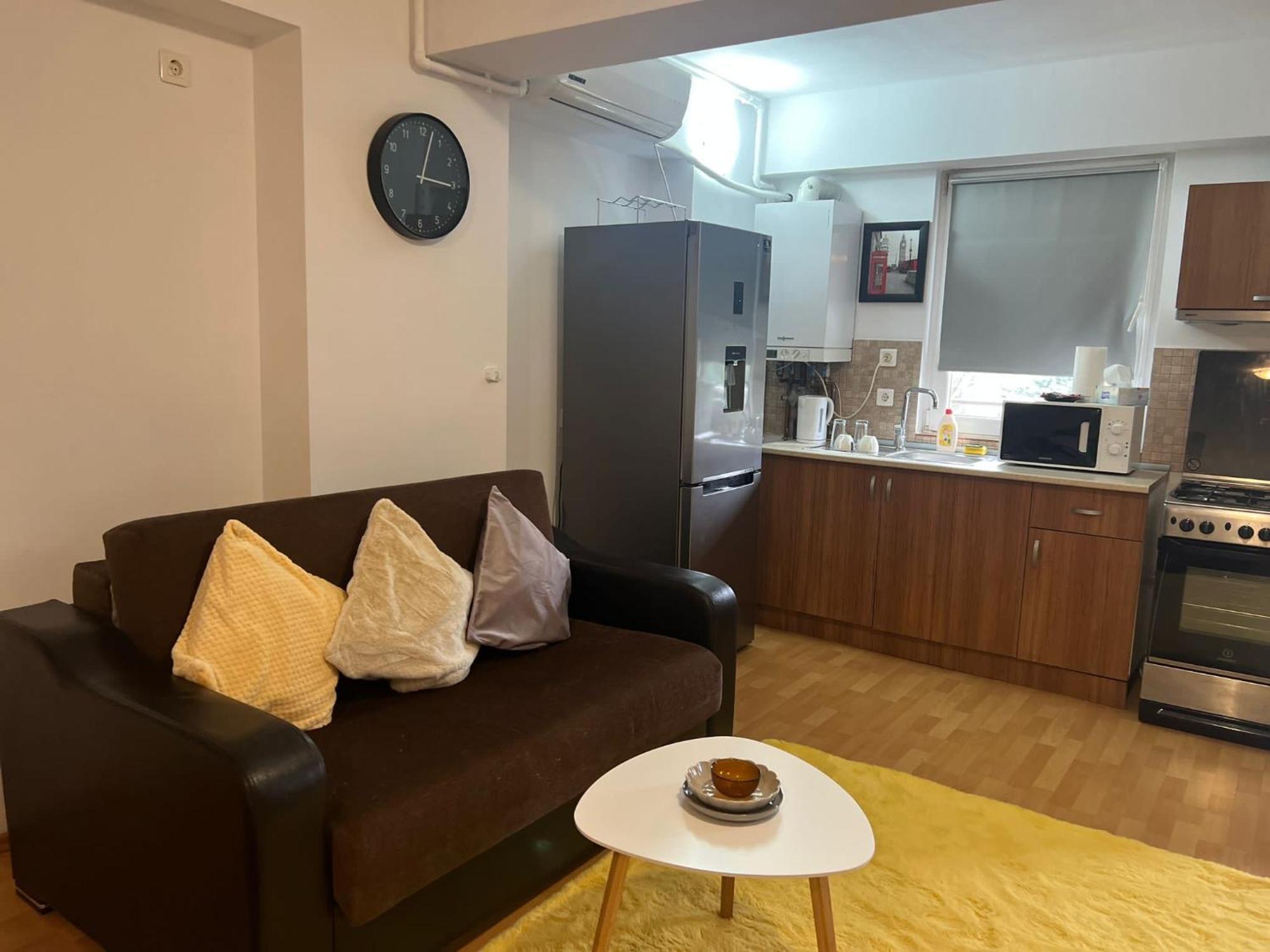Tranzzit Airport Apartament 奥托佩尼 外观 照片